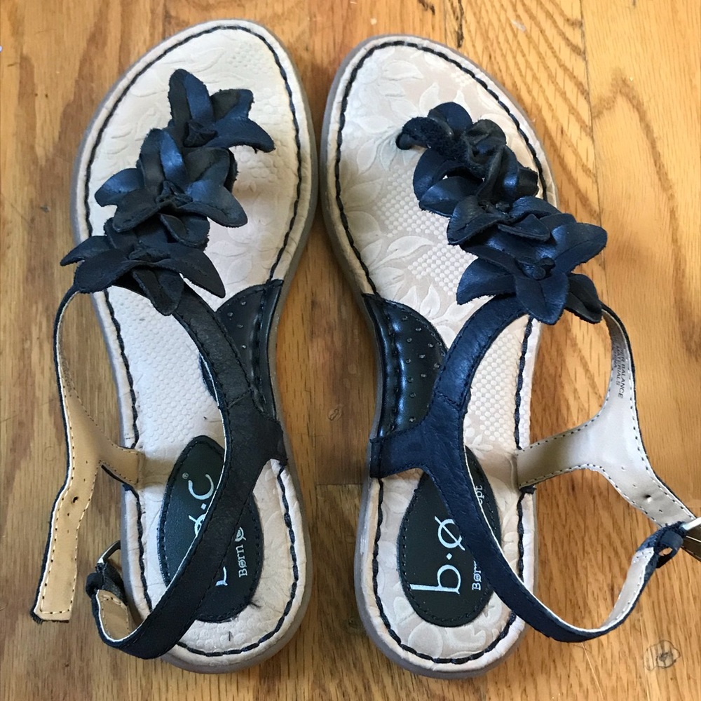 NIB BOC Born Concept flower sandals